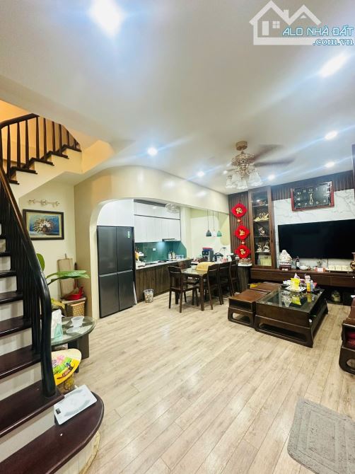 Bán nhà Hồ Tùng Mậu, Bắc Từ Liêm. Gần GOLDMARK CITY. ĐH Thương Mại. 9,5 Tỷ - 3