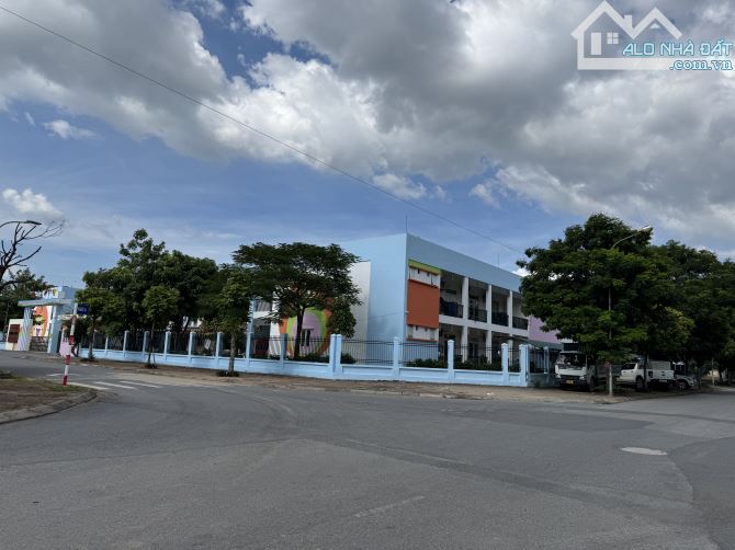Thôn Thượng Dương Hà Lô góc DT 200m - MT 16M. đường hai oto tránh - sổ đỏ CC. Giá 120tr/m - 3