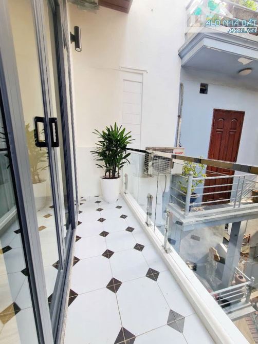 NHÀ ĐẸP GẦN 50M2-NHỈNH 9 TỶ  – TRỤC ĐƯỜNG LÁNG, VÀI NHÀ RA Ô TÔ TRÁNH - 3
