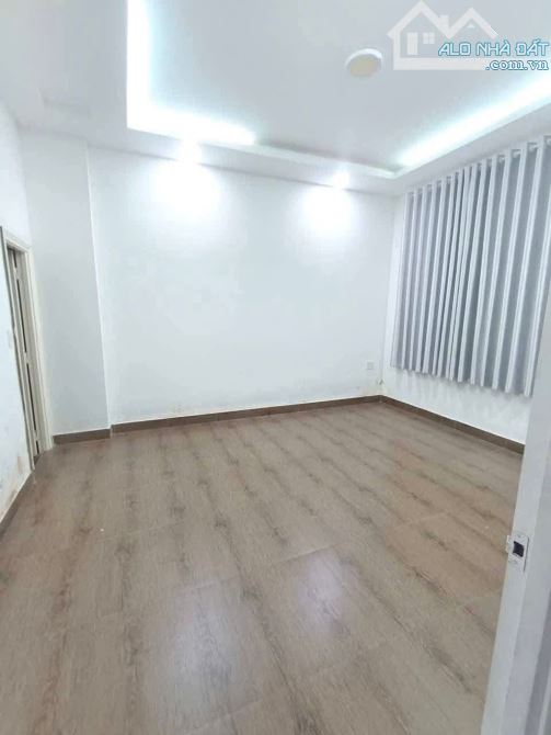 CHO THUÊ NHÀ NGUYÊN CĂN DT KHỦNG 8X15M 1T2L 3PN 2WC SÂN OTO ĐƯỜNG 24 LINH ĐÔNG - 4