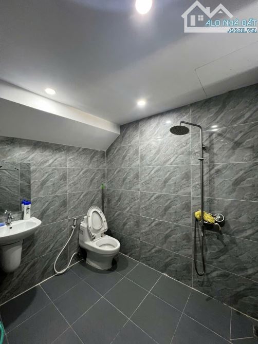🏠 SIÊU PHẨM NHÀ 2 TẦNG HÒA XUÂN – SÁT LÔ GÓC, ĐỐI LƯNG TRẦN NAM TRUNG – CHỈ 4.X TỶ! - 3