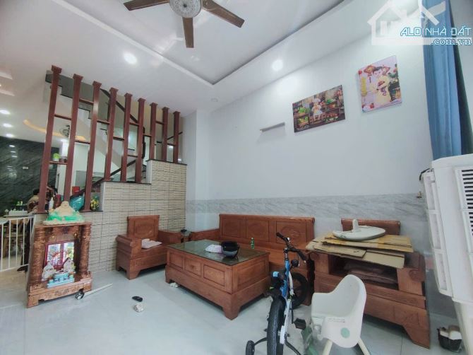 NHÀ 1 TRỆT 2 LẦU KIÊN CỐ – KHU PHÂN LÔ BÌNH CHIỂU – HẺM THÔNG 5M – CHỈ 4.6 TỶ - 3