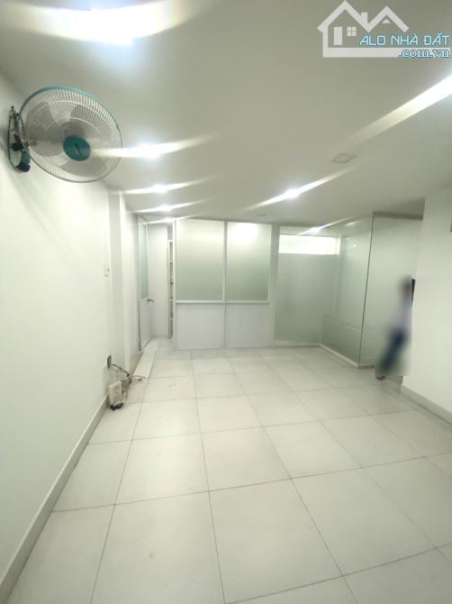 Ngộp bank giảm sốc 2.4 tỷ Bán nhà mặt tiền đường 12m Đình Phong Phú – 79M², 3PN thu nhập 3 - 3