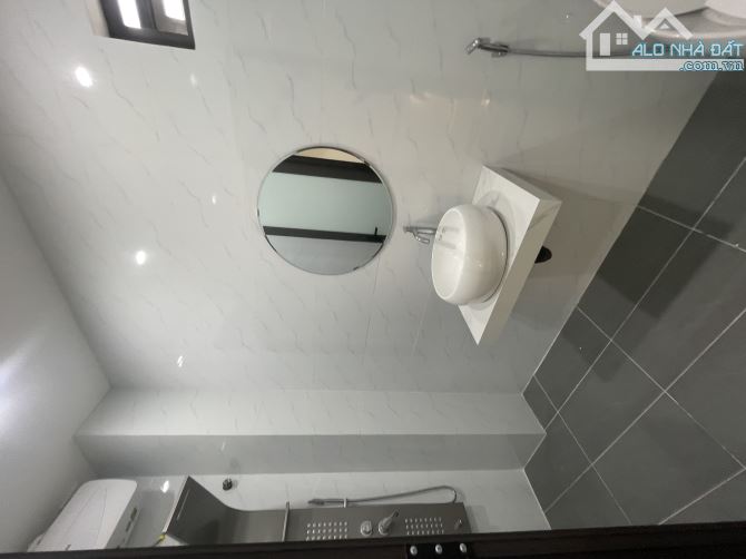 BÁN NHÀ KIỆT TRẦN XUÂN LÊ , 3 TẦNG ,3 PHÒNG NGỦ ,CÓ CHỖ ĐẬU OTO - 3