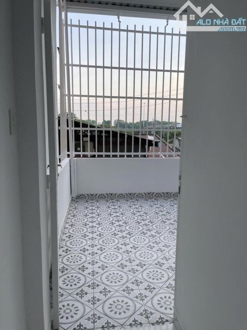 Bán nhà HXH Quận 12, ngay nhà thờ giáo xứ Đông Quang, DT 92m2, 5 tỷ 9 - 3