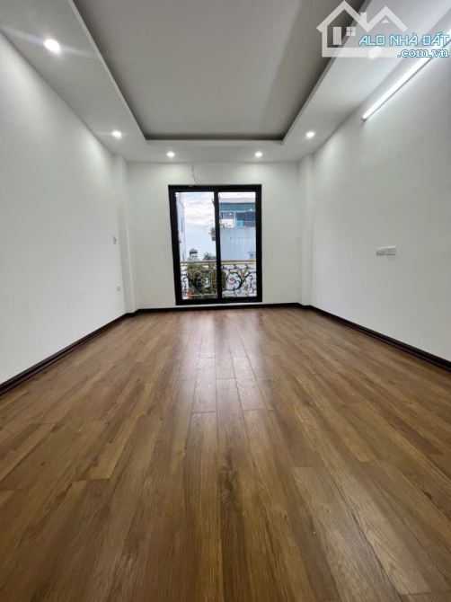 🏡 BÁN NHÀ TAM TRINH MỚI XÂY 5 TẦNG - CÓ THANG MÁY - Ô TÔ ĐỖ TẬN CỬA  Bạn đang tìm một ngô - 3