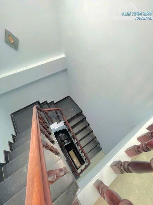 BÁN GẤP NHÀ ĐẸP NGAY CHỢ BÌNH TRỊ ĐÔNG  NGANG 4.6M X 14M SÁT BÊN TÊN LỬA - 3