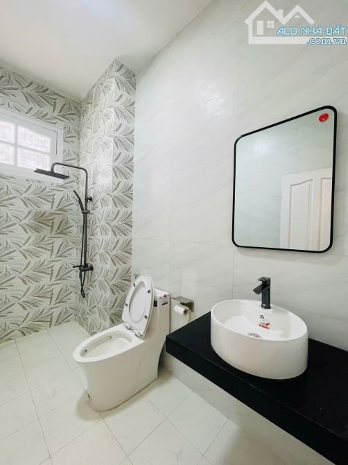 🏡 Cần Bán Villa/ Biệt Thự Hẻm Xe Hơi, Đường Nguyễn Siêu, P.07, Đà Lạt – 3 Mặt Tiền - 3