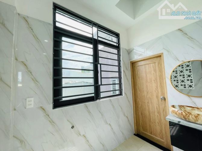 NHÀ 2 TẦNG THIẾT KẾ ĐẸP, NGANG RỘNG 7M NHƯ VILLA - TÔN ĐẢN - FULL NỘI THẤT - 3