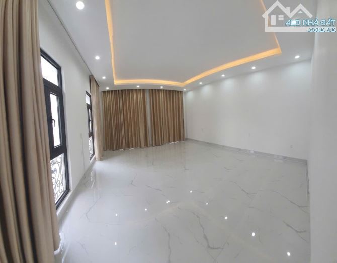 Bán căn hoàn thiện xẻ khe có thang máy Hoàng Huy Mall -  DT 78m - Mt 5m có dòng tiền cho t - 3
