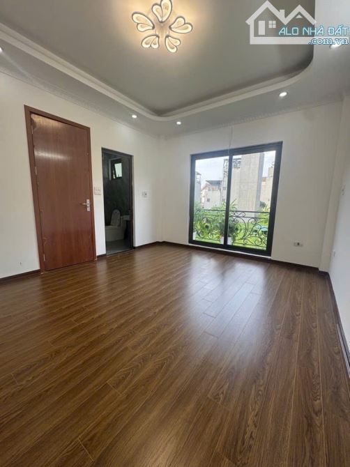 Phúc Lợi, Long Biên. Mới tinh, giá rẻ nhất khu vực hơn 5 tỷ. Sát trường, chợ, kđt vin. - 3