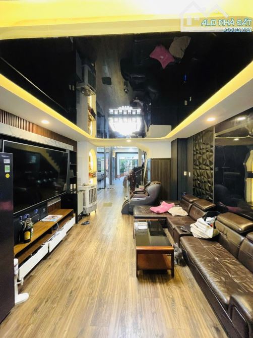SIÊU PHẨM KHU TÊN LỬA - MTKD - CẠNH CÔNG VIÊN - 80M2 (4 x 20) VUÔNG A4 - 4 TẦNG NHÀ MỚI - - 3