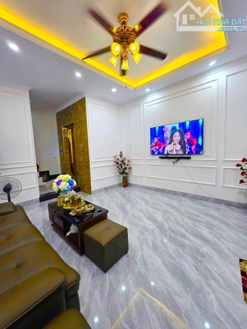 🚗 TÂY HỒ - GẦN Ô TÔ - Lô Góc 40m² x 5 Tầng Thang Máy - Vị Trí Vàng, Dân Trí Cao. - 3