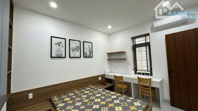 BÁN GẤP NHÀ CẤP 4 HÒN XỆN GẦN BIỂN 700m, CÒN MỚI , CHO THUÊ DC 8TR/THÁNG, 2 MẶT TIỀN - 3