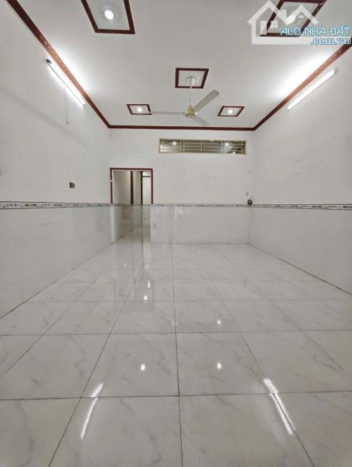 BÁN GẤP NHÀ CẤP 4 diện tích 92M² Đ.ĐÔNG THẠNH 2, XÃ ĐÔNG THẠNH,GIÁ CHỈ 880 - 3