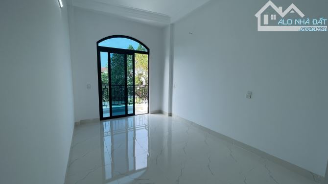 Nhà 3 tầng mới tinh ở Cao Bá Quát p Trường Thi - Ngõ Thông chỉ 2,5xx tỏi - 3
