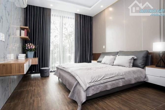 Toà CHDV cao cấp 207 Phạm văn Hai, P.5, Tân Bình, DT: 7.3m x 20m,  6 Tầng , HĐT 100 triệu - 3