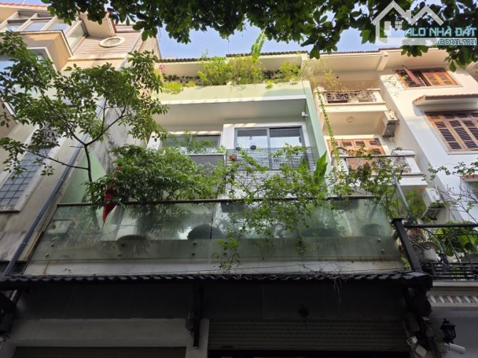 Nhà phố Thọ Tháp Cầu Giấy kinh doanh 45 tỷ. Vỉa hè kinh doanh mặt tiền 6m - 3