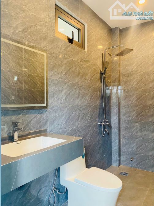 Nhà MT Phạm Tu gần chợ Vĩnh Hải - Bắc Nha Trang - DT 68mv * 2 tầng, sổ hồng, an cư - 3