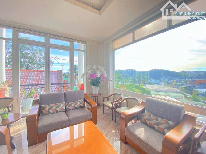 Khách sạn view đồi thông -  mặt tiền Hoàng văn Thụ -  P 5 tp Đalat - 50 tỷ - 3