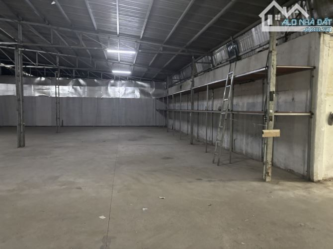 Cho thuê kho xưởng mặt bằng 850m2 MT Liên Phường, Phú Hữu, Quận 9 - 3