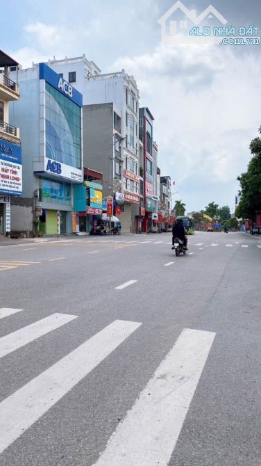 PHAN XÁ, UY NỖ, ĐÔNG ANH. CẦN BÁN NHÀ 2 TẦNG, LÔ GÓC Ô TÔ TRÁNH. 50m RA PHỐ CAO LỖ. - 3