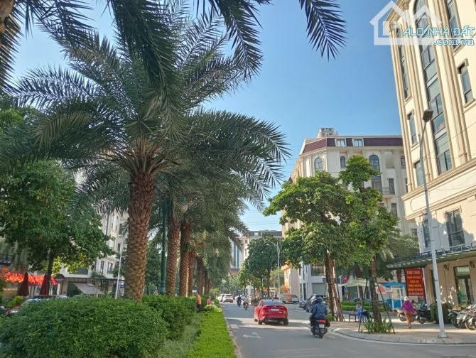 Hiếm! Bán HAI LÔ đất cạnh nhau tại Vạn Phúc - 100m2, Mt8m - Phân lô - Ô tô - Kinh doanh - 3