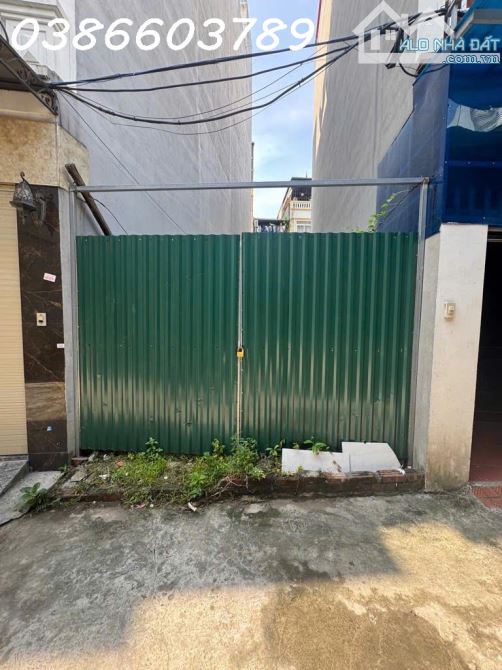 RỘNG THOÁNG – TRUNG TÂM ĐỨC GIANG -Ô TÔ ĐỖ CỬA -42m. -6,5 TỶ - 3