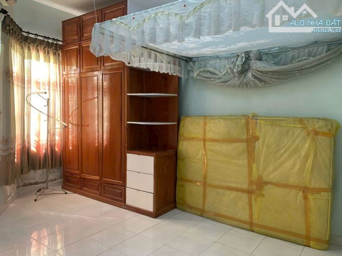 NHÀ 1 TRỆT 1 LẦU 4,2X10M 2PN 2WC FULL NỘI THẤT HẺM BA GÁC ĐƯỜNG 45 SÁT PHẠM VĂN ĐỒNG - 3
