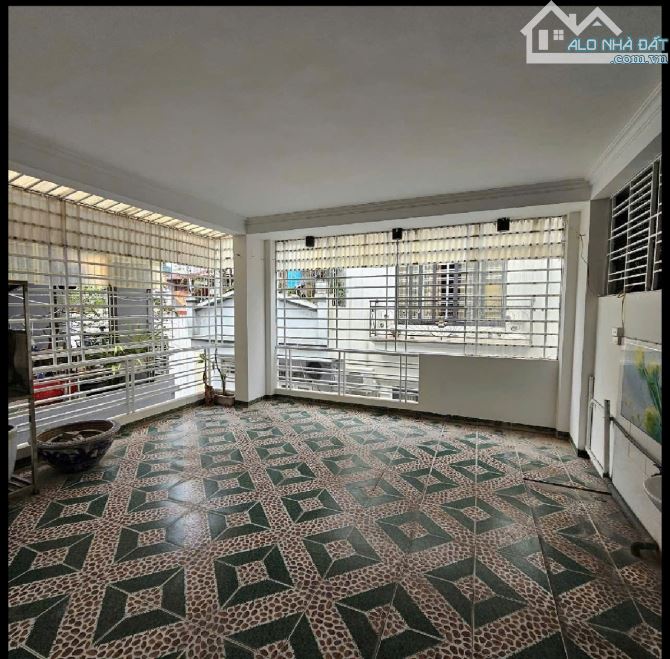 🌿 Lô góc Hoàng Hoa Thám – ngõ thông Đội Cấn – 50m² – 5 tầng – chỉ 15,1 tỷ - 3