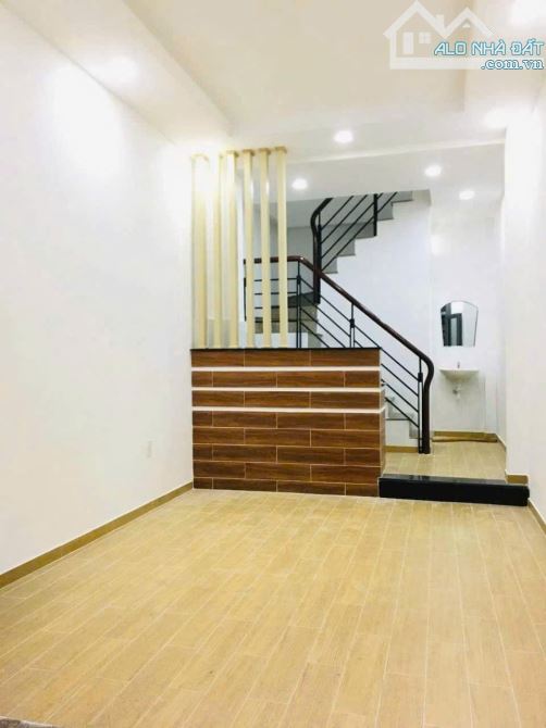 Nhà mới đẹp Nguyễn Tri Phương 2 lầu, 3.2x9 - 2PN 3WC 12tr gần ĐH Kinh Tế - 3
