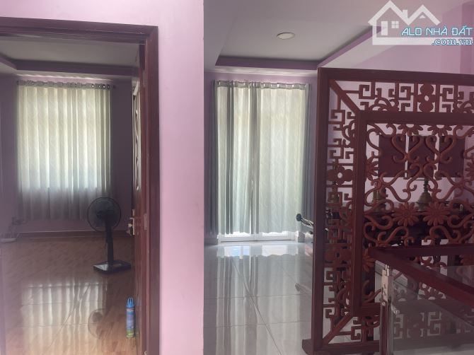 kèo thơm xuất hiện - Bán nhà Hẻm xe hơi - Nguyễn Bình DT:128m2= 5.50*25 - 3