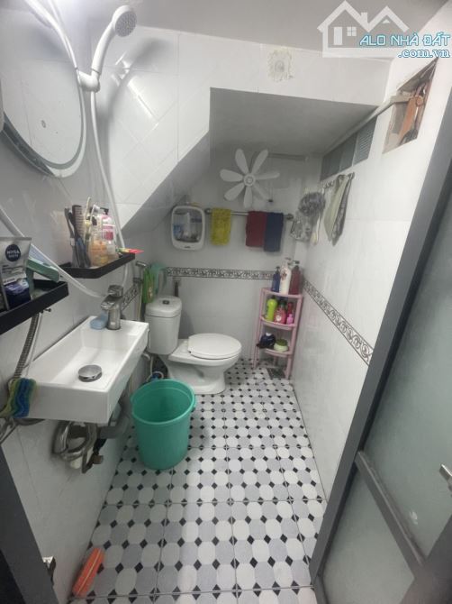 Bán nhà giá rẻ Bình Tân, đường Miếu Gò Xoài, 93m2, 2 lầu, hẻm xe hơi, chỉ nhỉnh 6 tỷ - 3