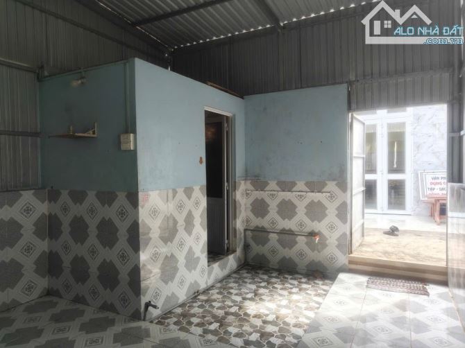 Kẹt tiền ! Cần bán gấp căn nhà cấp 4 ở 1/ đường Tân Xuân 6 , Hóc Môn 92m2 SHR giá 910tr - 3