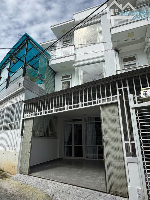 BÁN NHÀ SỔ RIÊNG Ô TÔ ĐẬU TRONG SÂN P.XUÂN HƯƠNG - 3