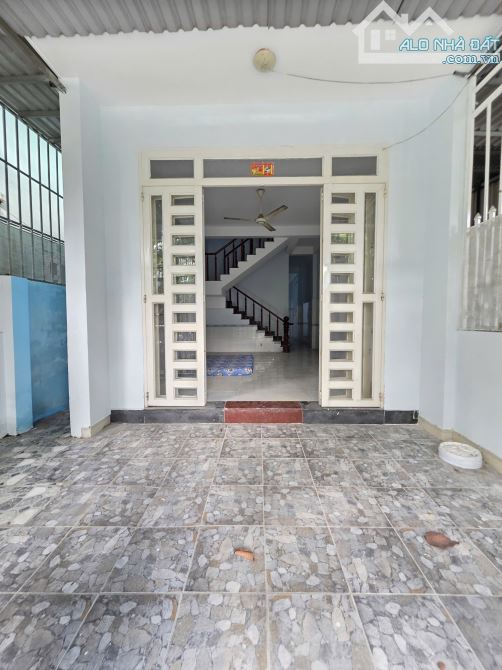 Bán nhà 99,4m2 trệt 2lầu 4ty2 TL  5x20m KDC Biconsi p.Tân Bình Tp.Dĩ An - 3