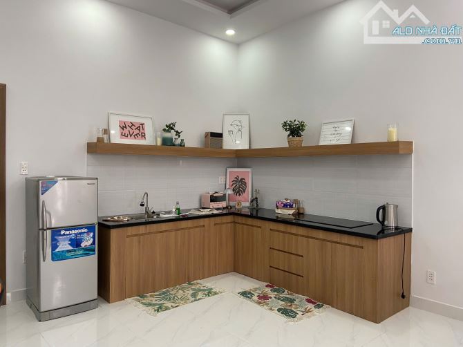 Nhà MỚI 1 trệt 1 lầu 5,2x11 Tỉnh Lộ 10 gần TÊN LỬA - Giá 5,3 tỉ - 3