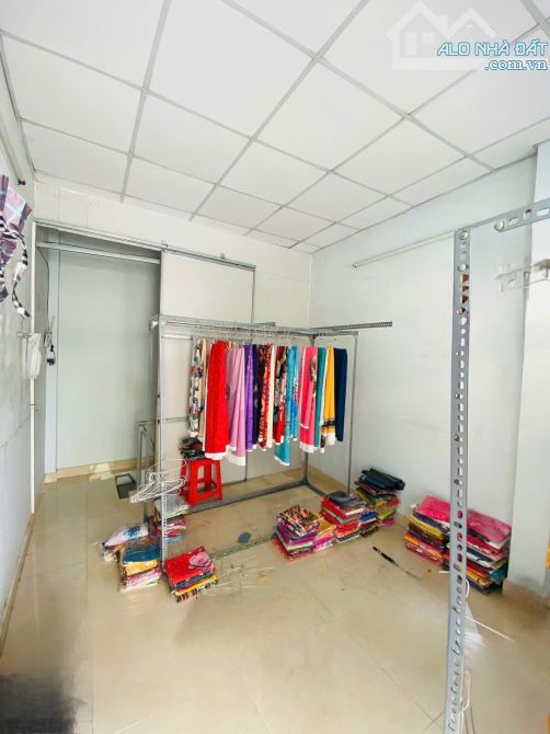 GIÁP NGUYỄN SƠN - HẺM 4M - DTSD 48M2 - 3 TẦNG BTCT 2PN 2WC - CHỈ 2.65 TỶ - 3