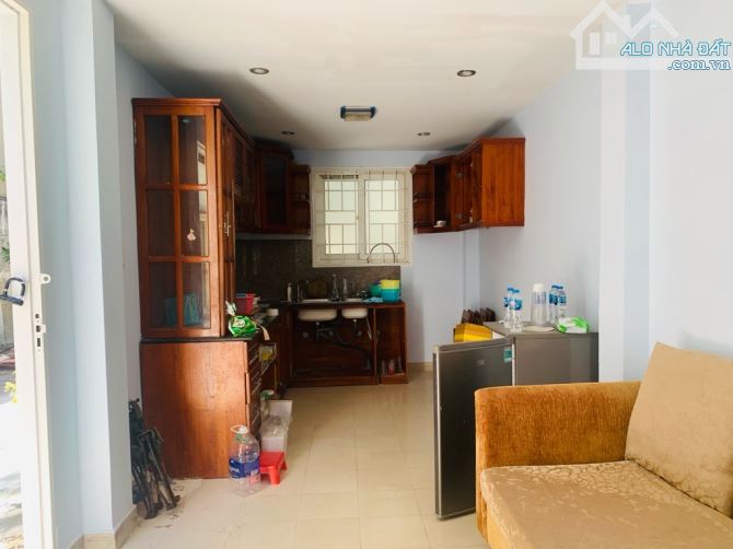 Vị trí đẹp sát chợ Trần Hữu Trang quận Phú Nhuận - 3