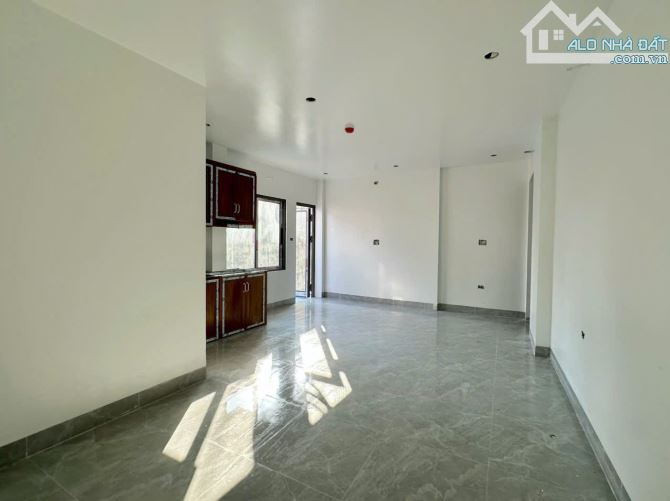 Cho Thuê CCMN 530 Thuỵ Khuê Tây Hồ 30m2 Studio Cửa Sổ Ban Công Thang Máy  PCCC An Toàn - 3