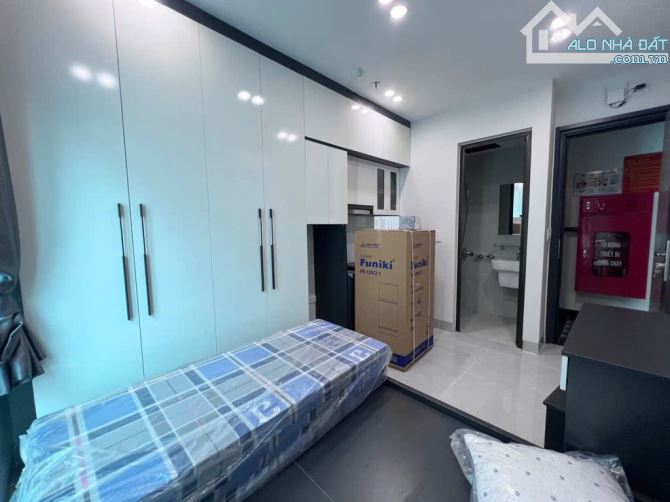 Bán toà CHDV Lạc Long Quân - 22 phòng, xây mới 72m2, 7 tầng, 1.5 tỷ/ năm, mt 6m - 3