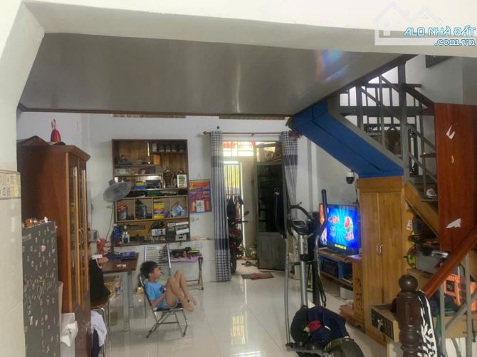 🏠 Nhà 1sẹc30m ra đường Trương Thị Hoa, ra cầu vượt tân thới hiệp vài trăm mét,nhỉnh 4tỷ - 3