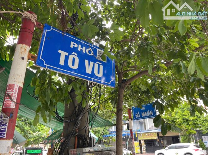 913.CẦN CHUYỂN NHƯỢNG LÔ ĐẤT PHỐ TÔ VŨ VĂN CAO HẢI AN HẢI PHÒNG . Diện tích :84m ngang 4.2 - 3