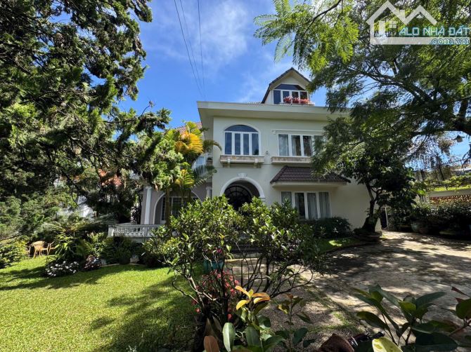 VILLA SÂN VƯỜN 1.200M2 - SỔ FULL XD - VIEW HỒ XUÂN HƯƠNG -MẶT TIỀN 30MET SƯƠNG NGUYỆT ÁNH - 3