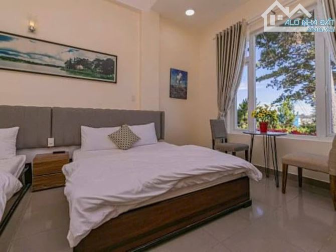 BÁN KHÁCH SẠN 24 PHÒNG - VỊ TRÍ ĐẸP NGAY HỒ XUÂN HƯƠNG - VIEW TRỰC DIỆN KHÔNG CHE CHẮN - 3