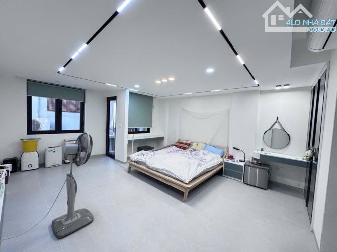 PHỐ TRẦN QUANG DIỆU, 7T THANG MÁY  Ô TÔ THOÁNG TRƯỚC SAU, 62m 29,9 Tỷ - 3
