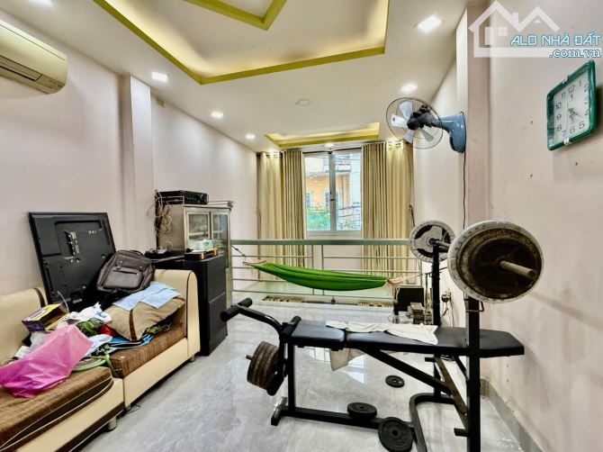 Bán nhà gấp chủ giảm 500tr đường 3 Tháng 2, Q10. Giá 7tỷ8. DT 56m2. 5 tầng. Hẻm XH 6m - 3