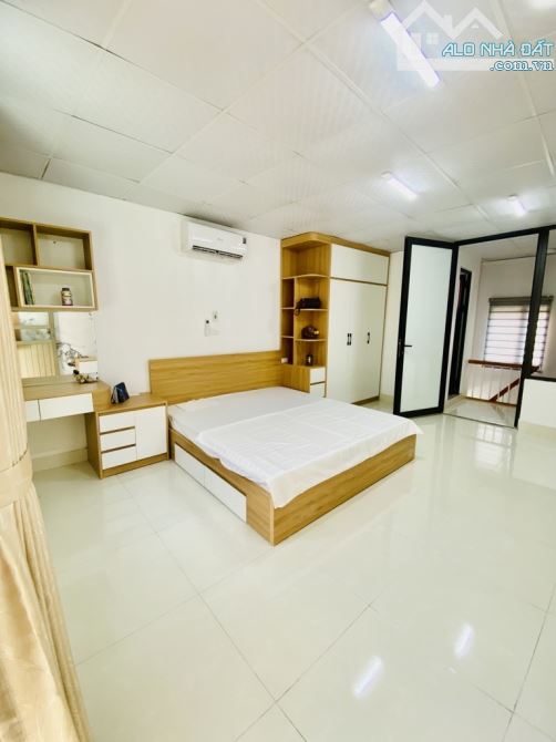 Bán căn nhà tập thể trần Hưng đạo tt hai bà trưng hai thoáng ô tô đỗ cầu thang - 3