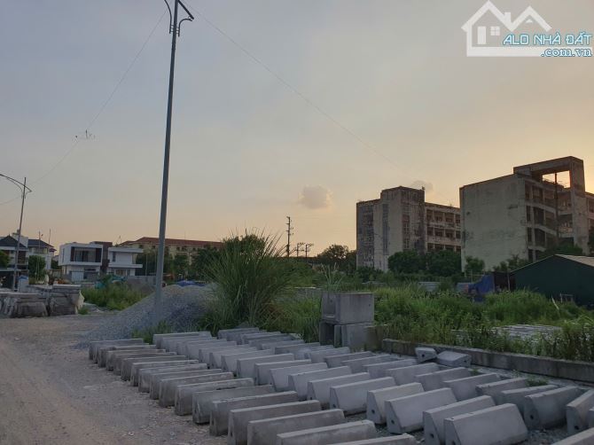 Bán 85m2 đất KĐT Lam Hạ, TP. Phủ Lý, cạnh Sun Urban City Hà Nam, vỉa hè rộng, giá 2.8 tỷ - 3