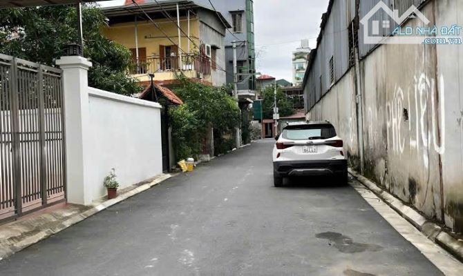 BÁN ĐẤT GIANG BIÊN LONG BIÊN DT LỚN 140M2 , MT 7M, Ô TÔ TRÁNH, SỔ VUÔNG, GIÁ ĐẦU TƯ - 3